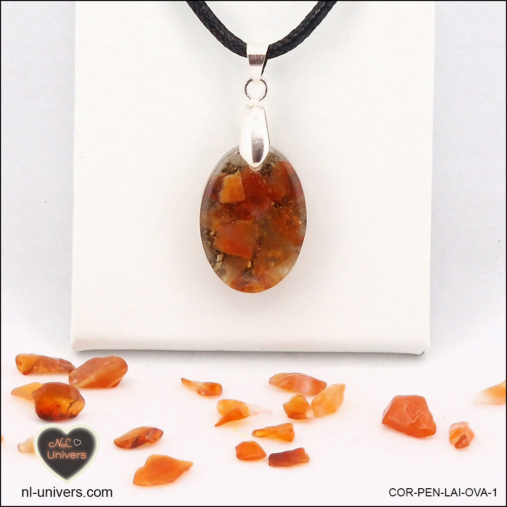 Pendentif Cornaline ovale M.1 en orgonite laiton