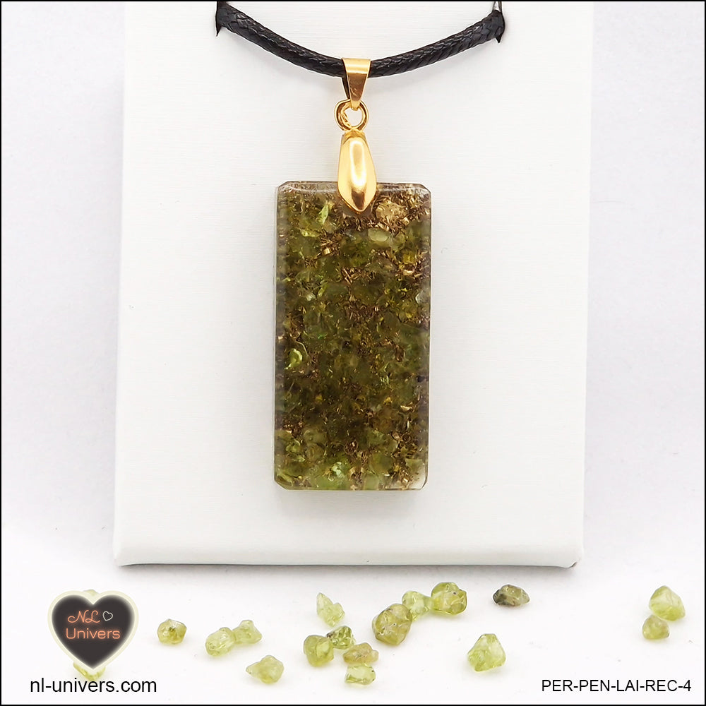 Pendentif Péridot rectangle M.2 en orgonite laiton