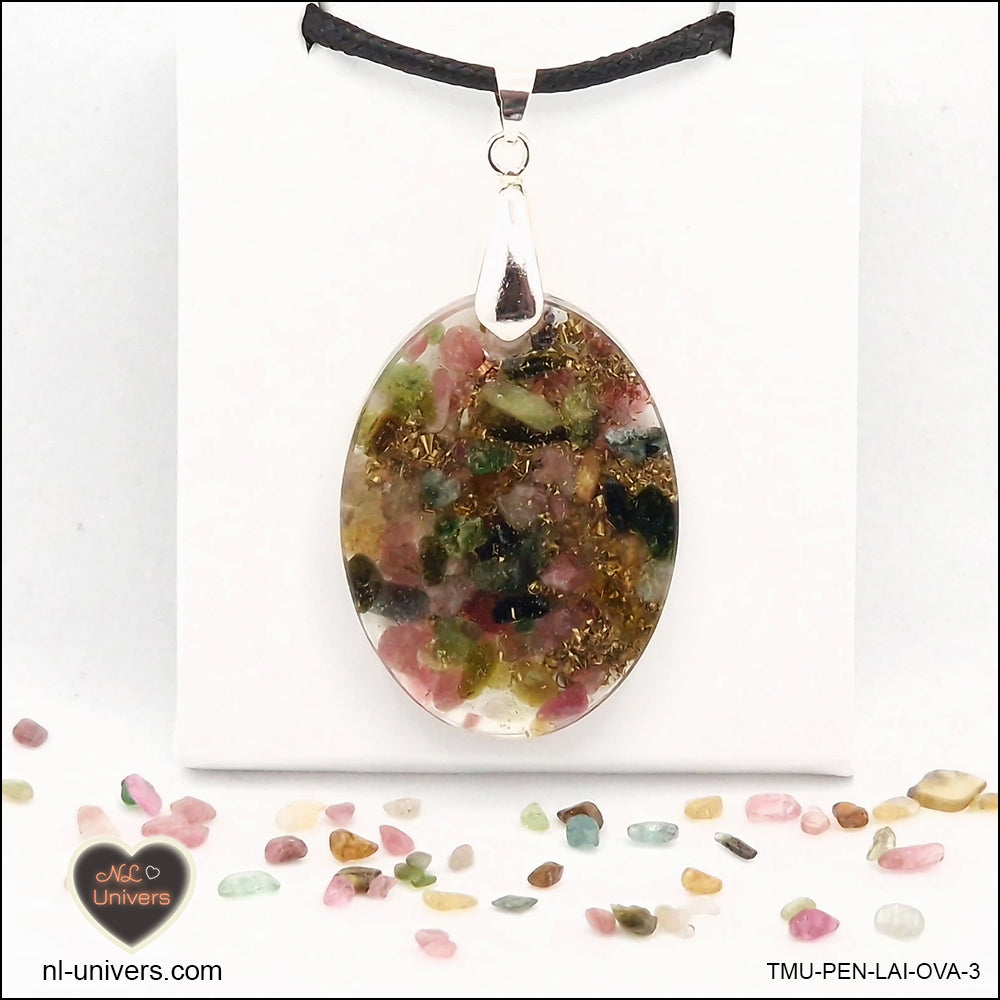 Pendentif Tourmaline multicolore ovale M.2 en orgonite laiton