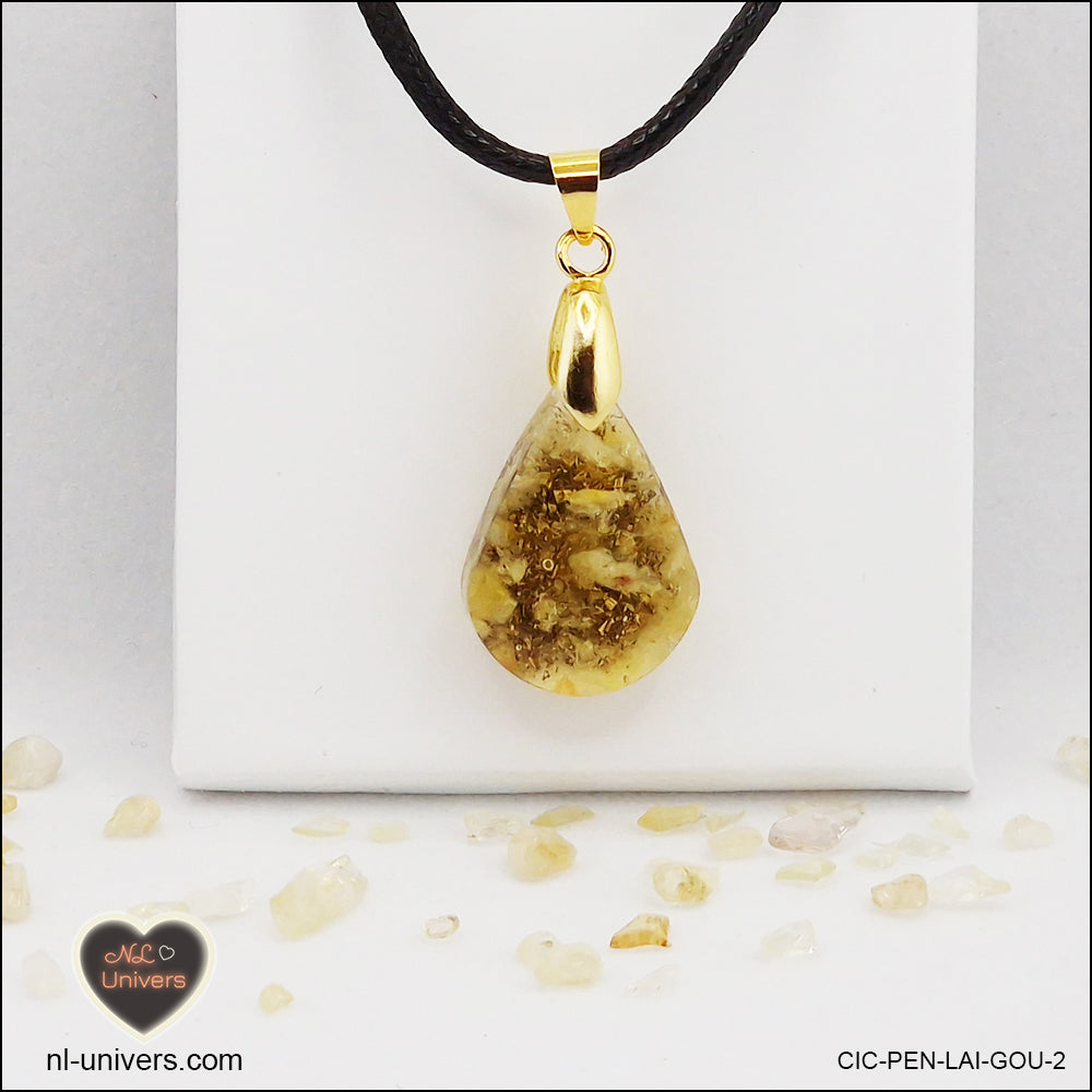 Pendentif Citrine chauffée goutte en orgonite laiton