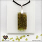 Pendentif Péridot rectangle M.2 en orgonite laiton