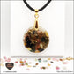 Pendentif Tourmaline multicolore rond M.2 en orgonite laiton