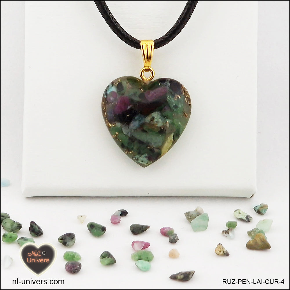 Ruby-Zoïsite heart pendant M.2 in brass orgonite