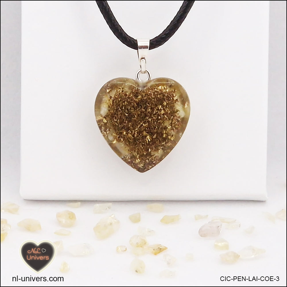 Pendentif Citrine chauffée cœur M.2 en orgonite laiton