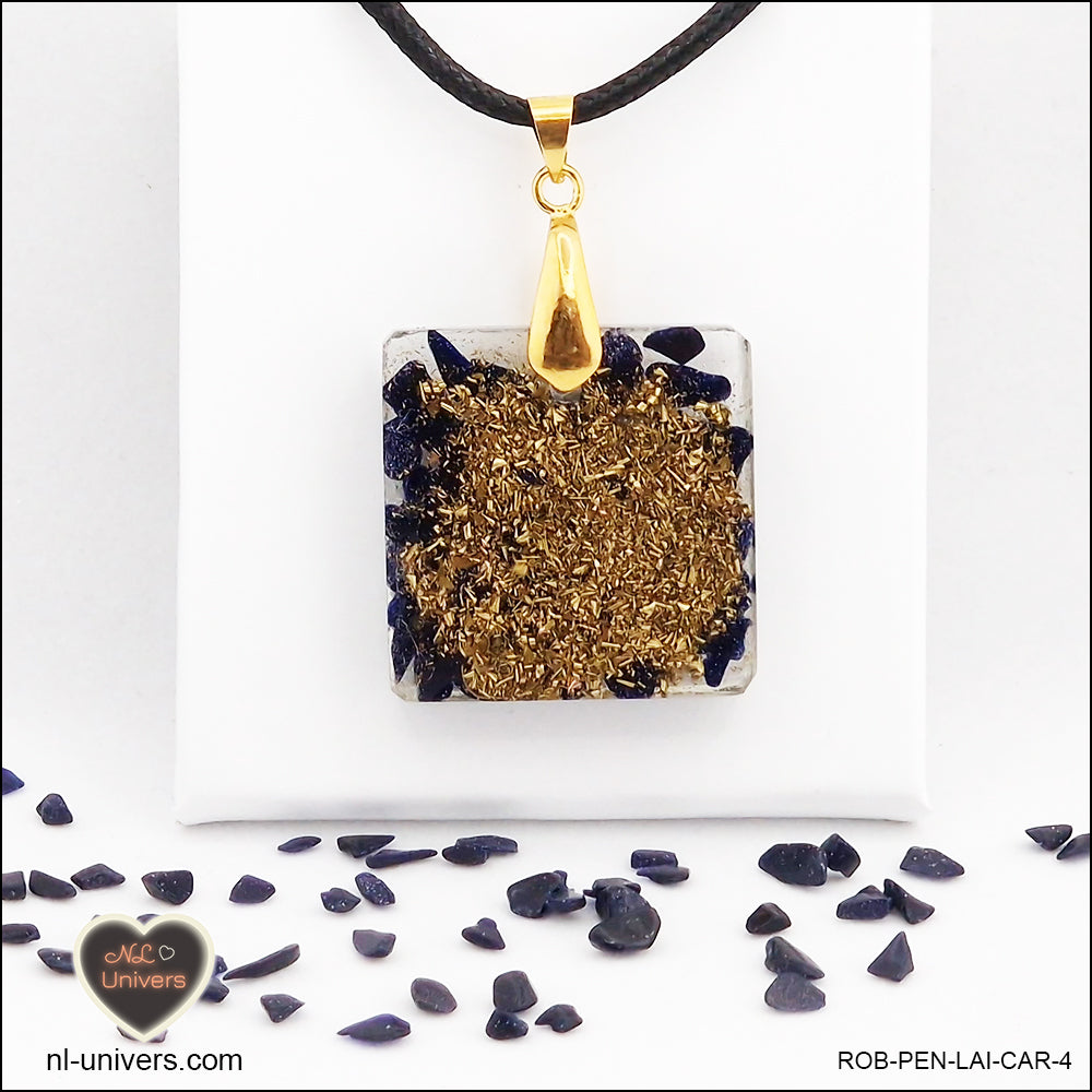 Pendentif Rivière d'or bleue carré M.2 en orgonite laiton