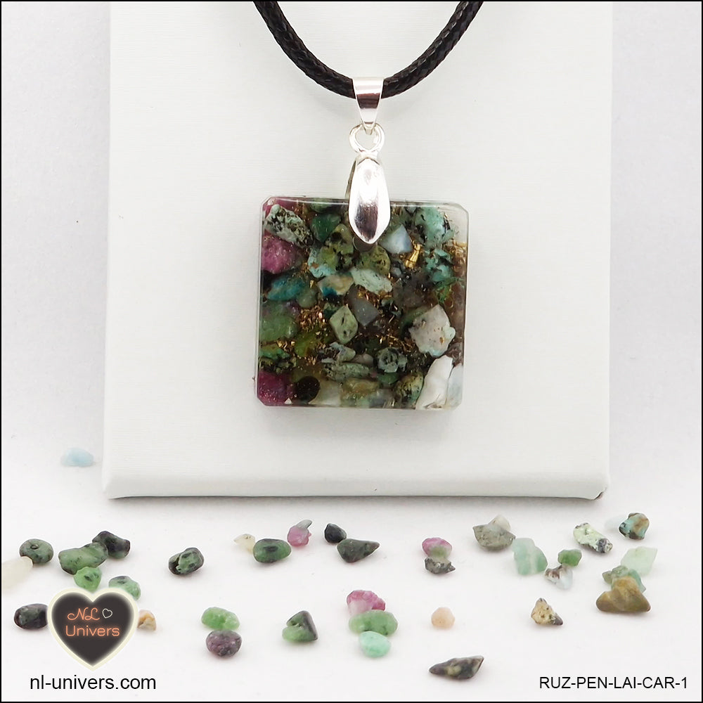 Square Ruby-Zoïsite pendant M.1 in brass orgonite