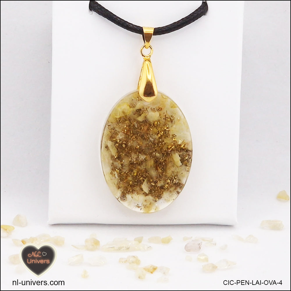 Pendentif Citrine chauffée ovale M.2 en orgonite laiton