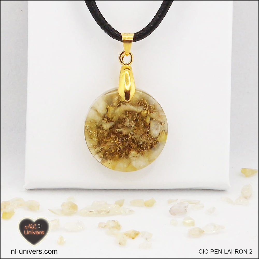 Pendentif Citrine chauffée rond M.1 en orgonite laiton