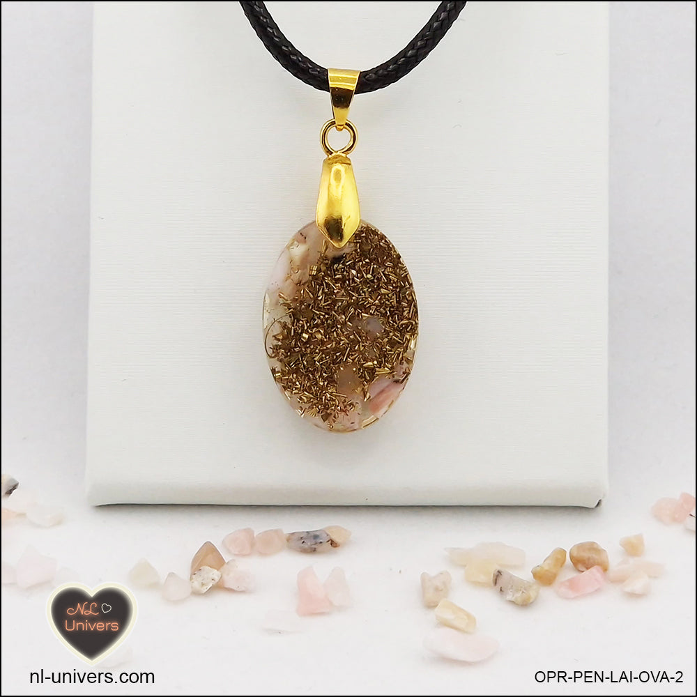 Pendentif Opale rose ovale M.1 en orgonite laiton