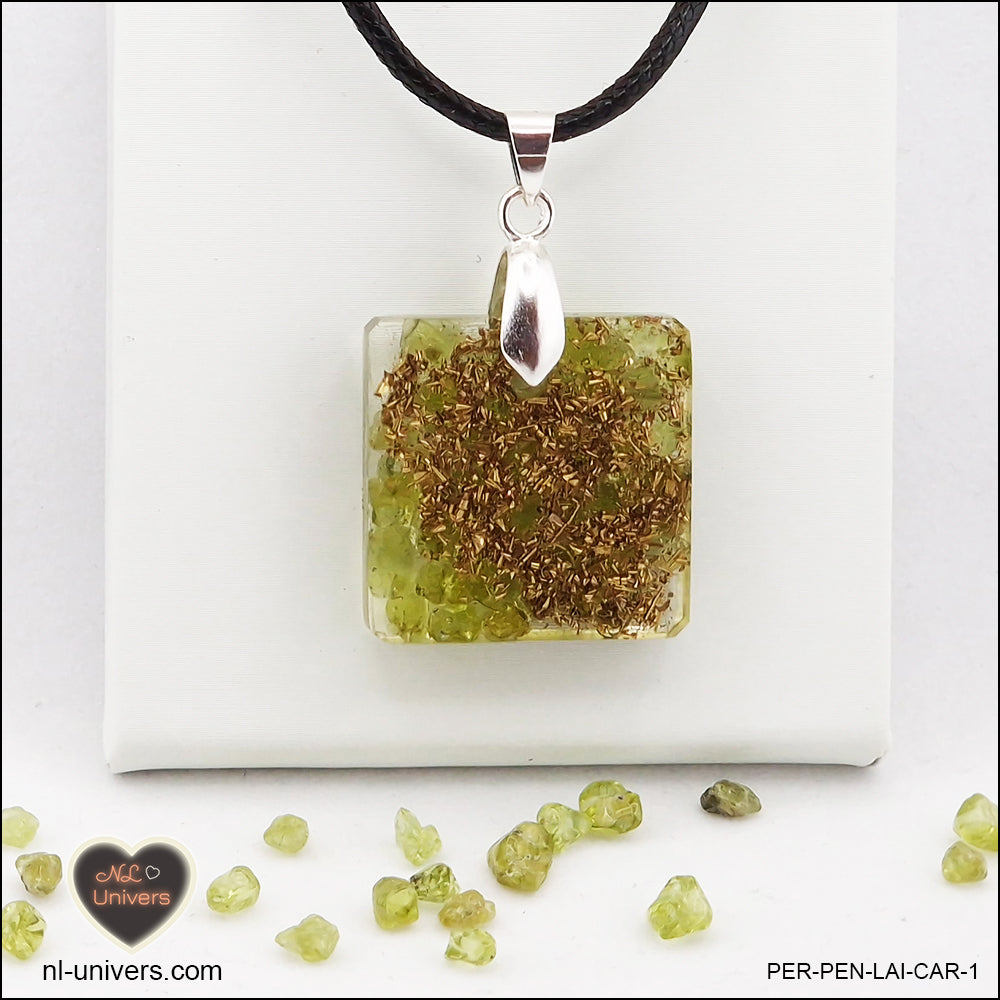 Square Peridot pendant M.1 in brass orgonite