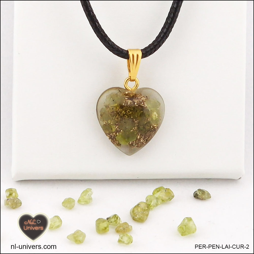 Peridot heart pendant M.1 in brass orgonite