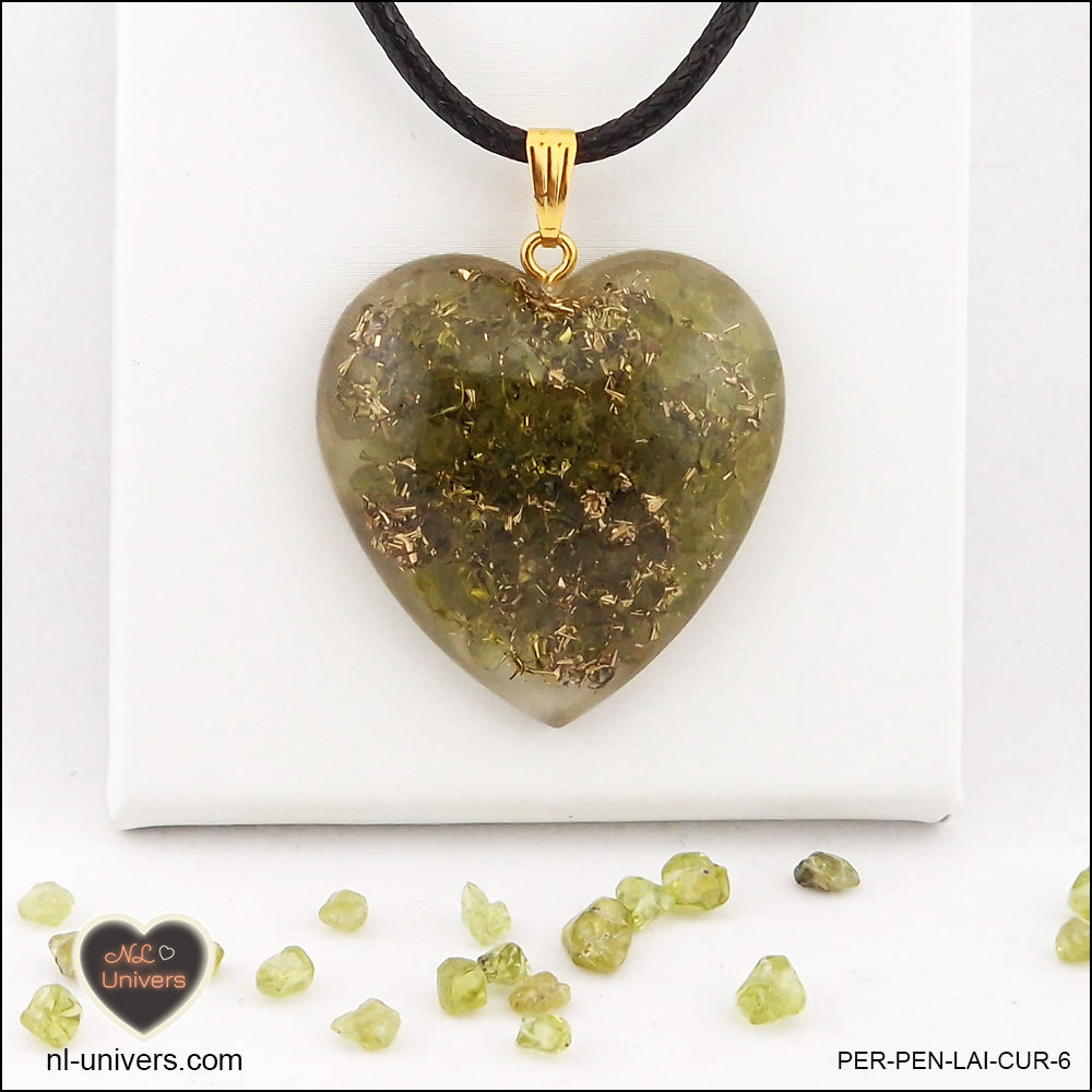 Peridot heart pendant M.3 in brass orgonite