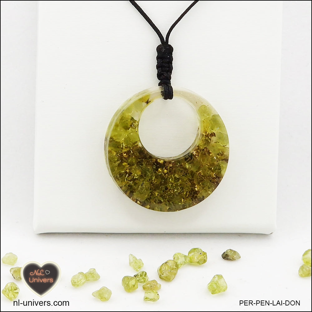 Peridot donut pendant in brass orgonite