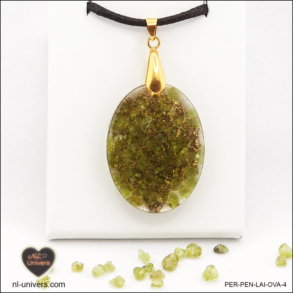 Oval Peridot pendant M.2 in brass orgonite