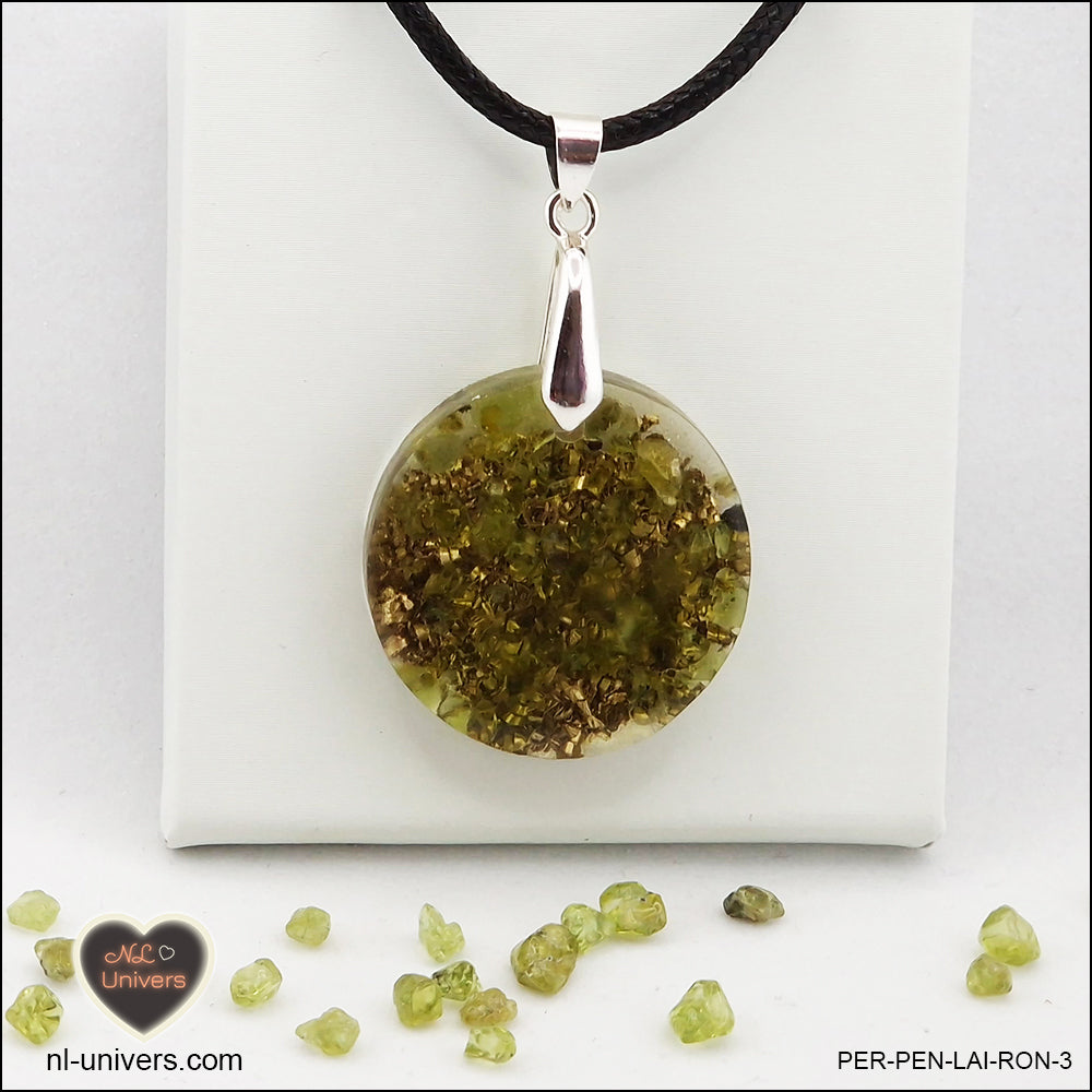 Round Peridot pendant M.2 in brass orgonite