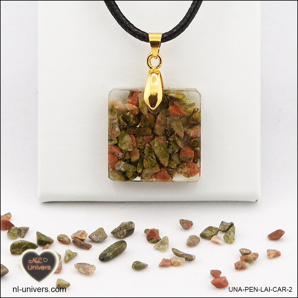 Pendentif Unakite carré M.1 en orgonite laiton