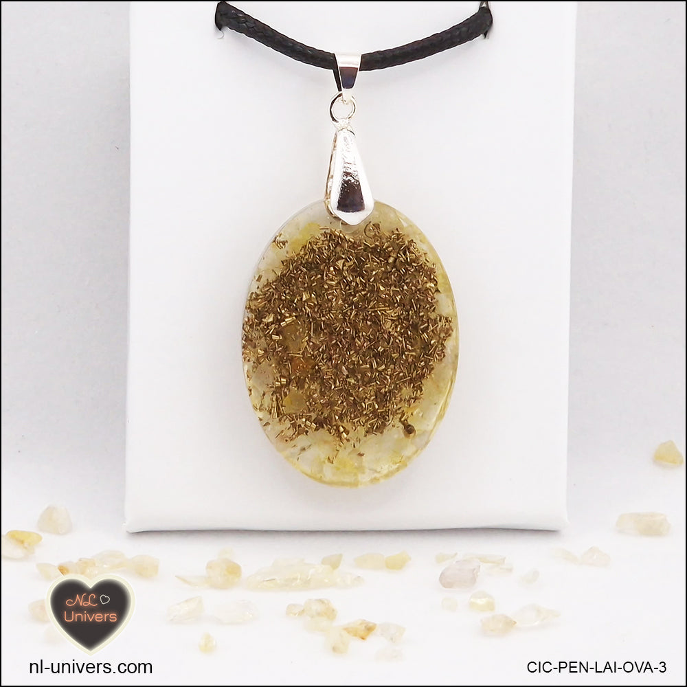 Pendentif Citrine chauffée ovale M.2 en orgonite laiton