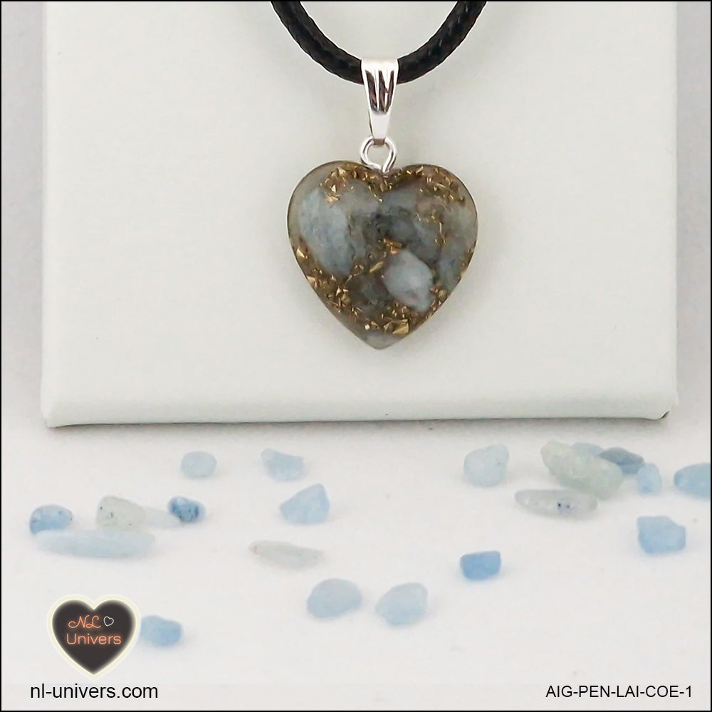 Aquamarine heart pendant M.1 in brass orgonite