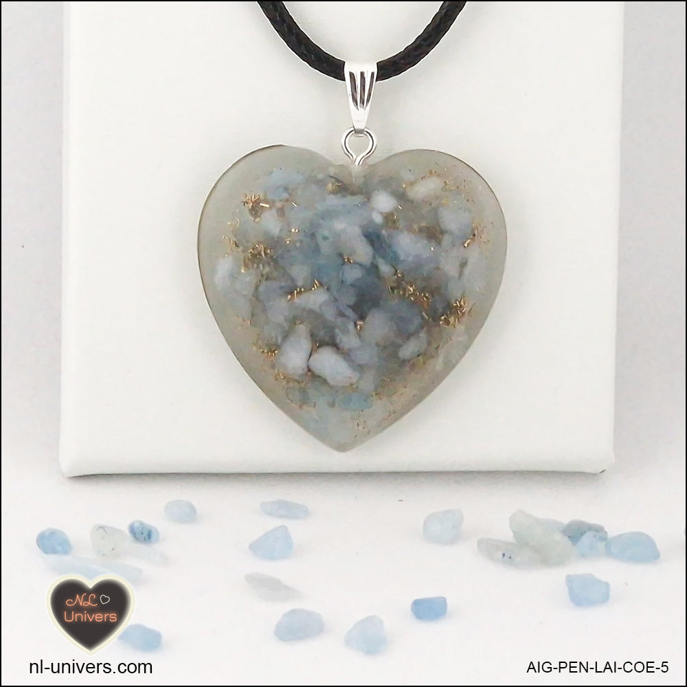 Aquamarine heart pendant M.3 in brass orgonite