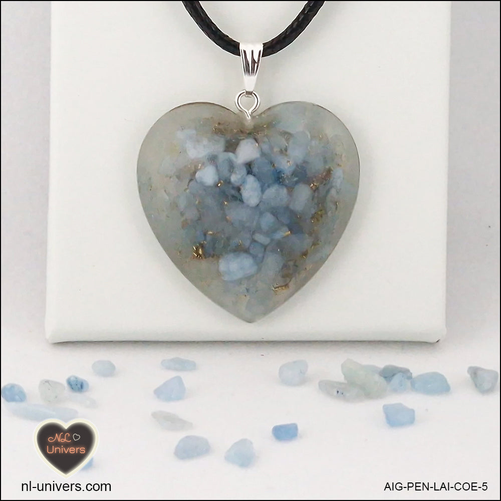 Aquamarine heart pendant M.3 in brass orgonite