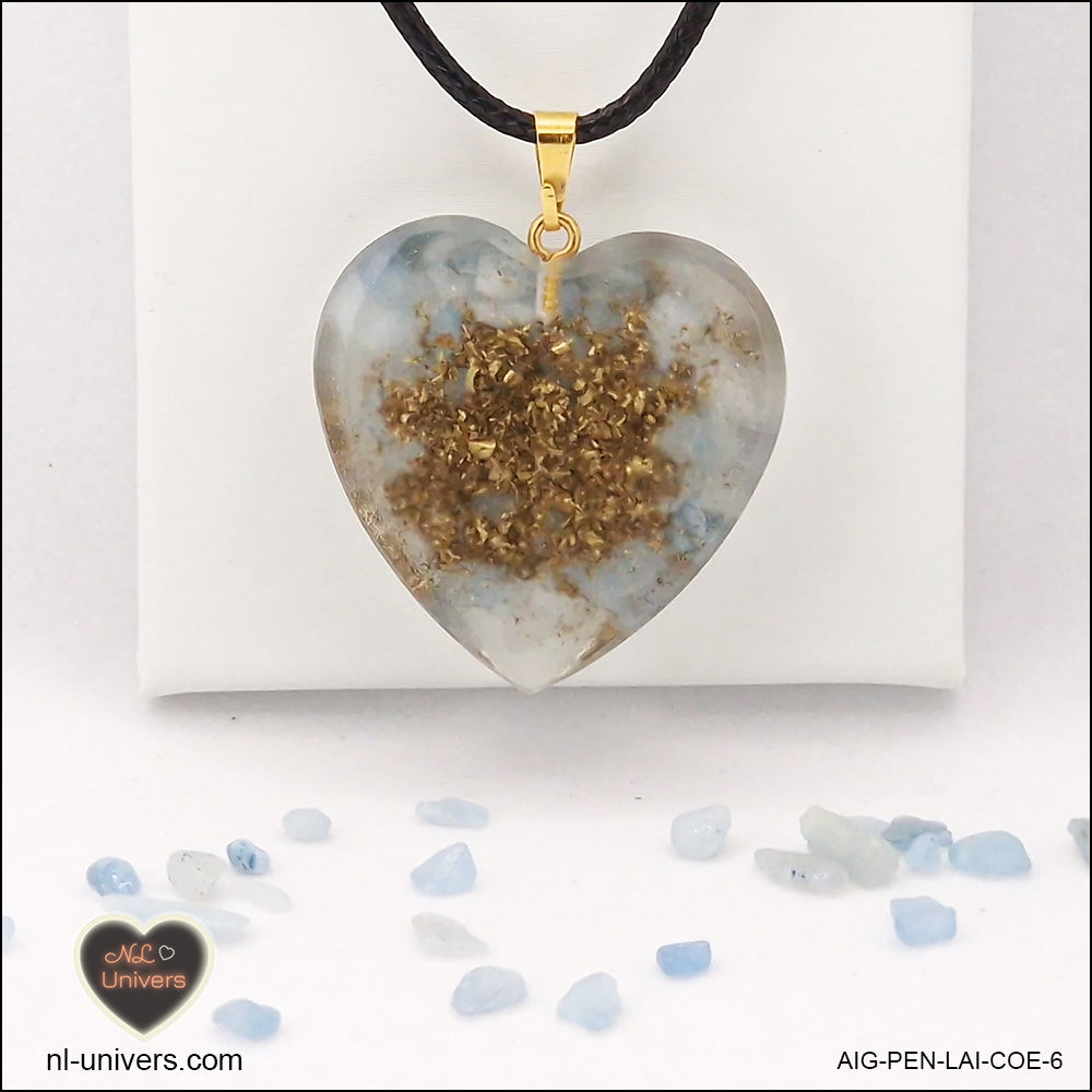 Aquamarine heart pendant M.3 in brass orgonite