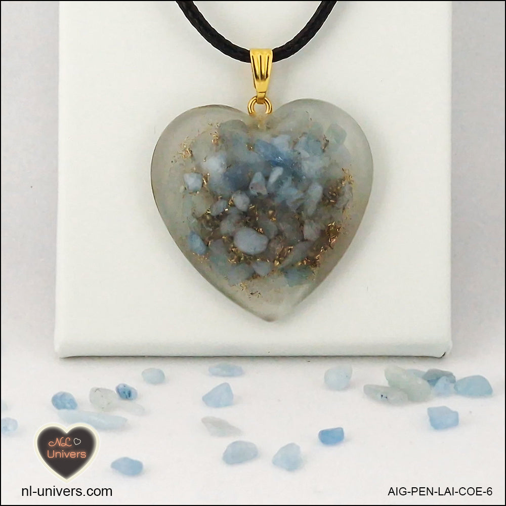 Aquamarine heart pendant M.3 in brass orgonite