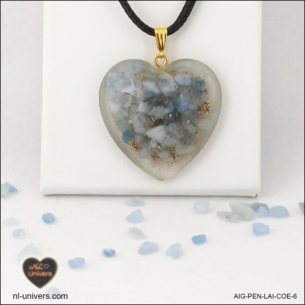 Aquamarine heart pendant M.3 in brass orgonite