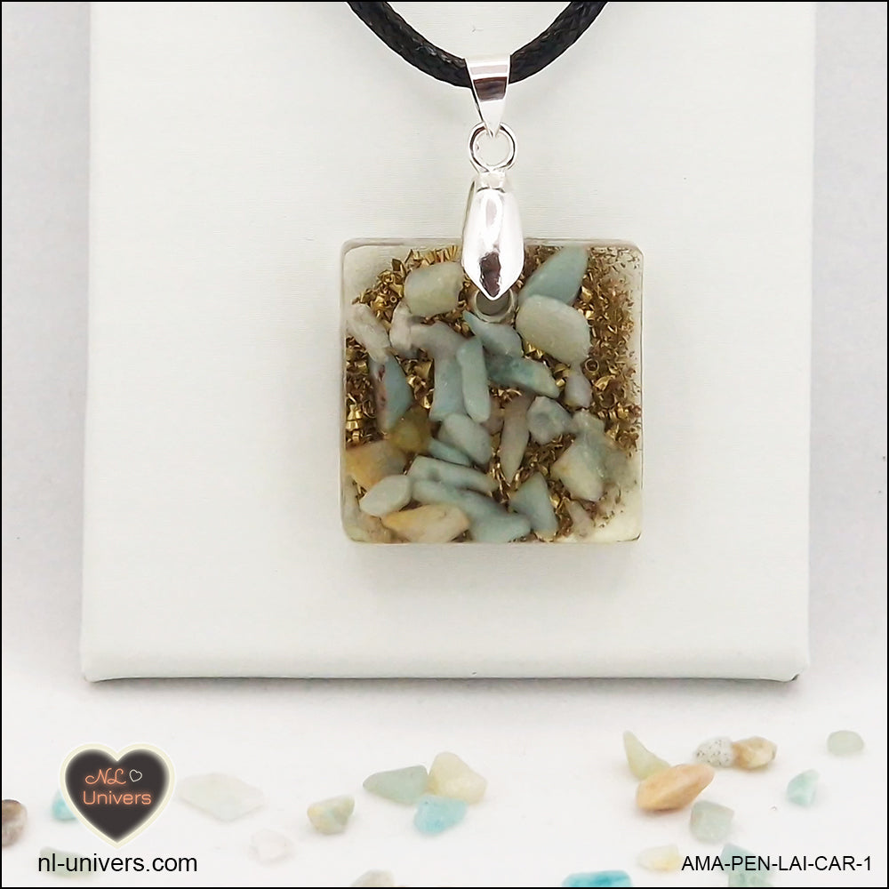 Pendentif Amazonite carré M.1 en orgonite laiton