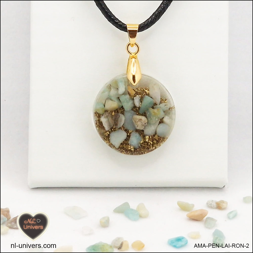 Pendentif Amazonite rond M.1 en orgonite laiton