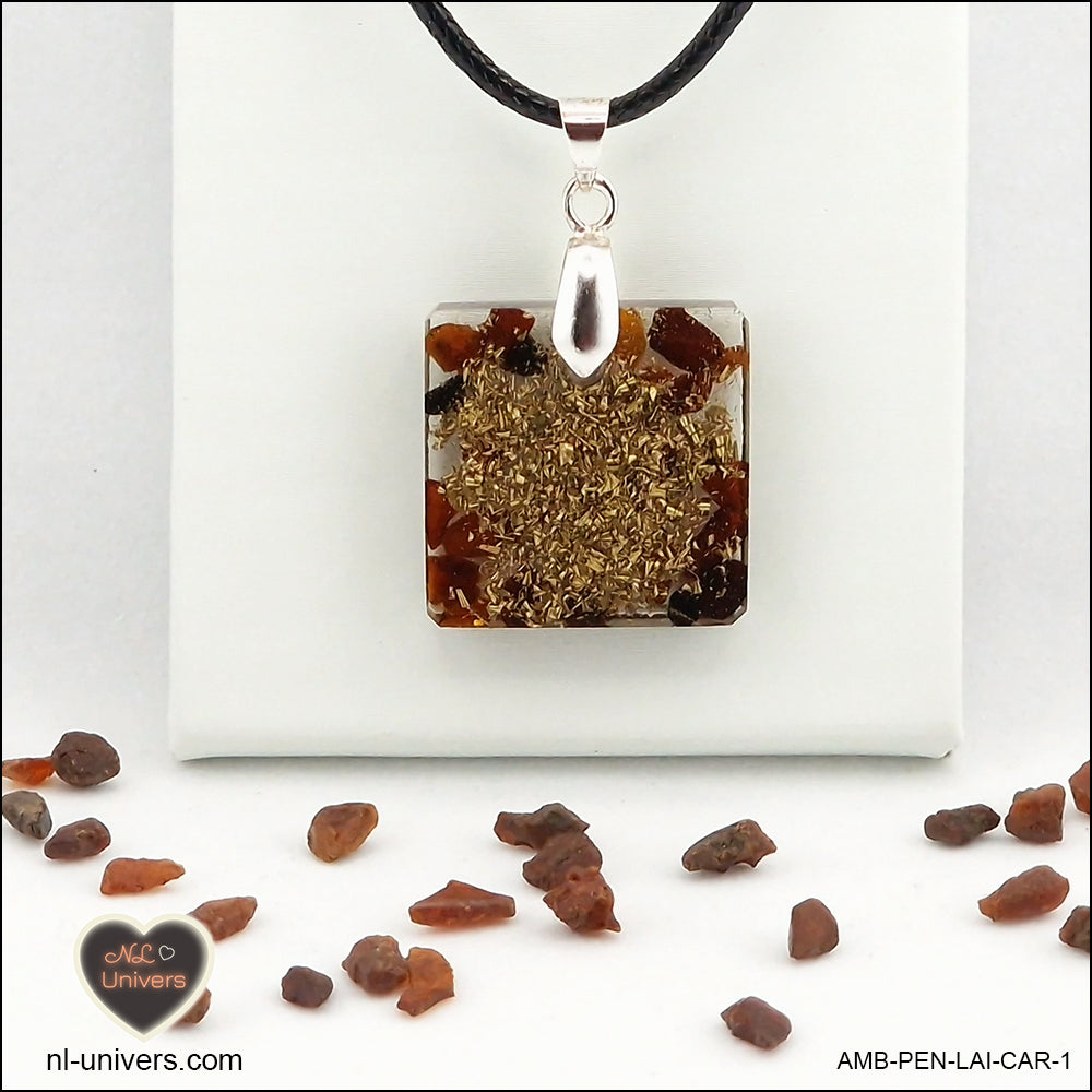 Square Amber pendant M.1 in brass orgonite