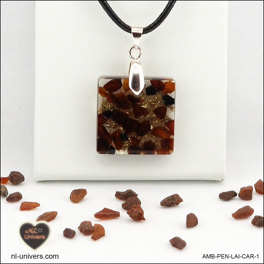 Square Amber pendant M.1 in brass orgonite