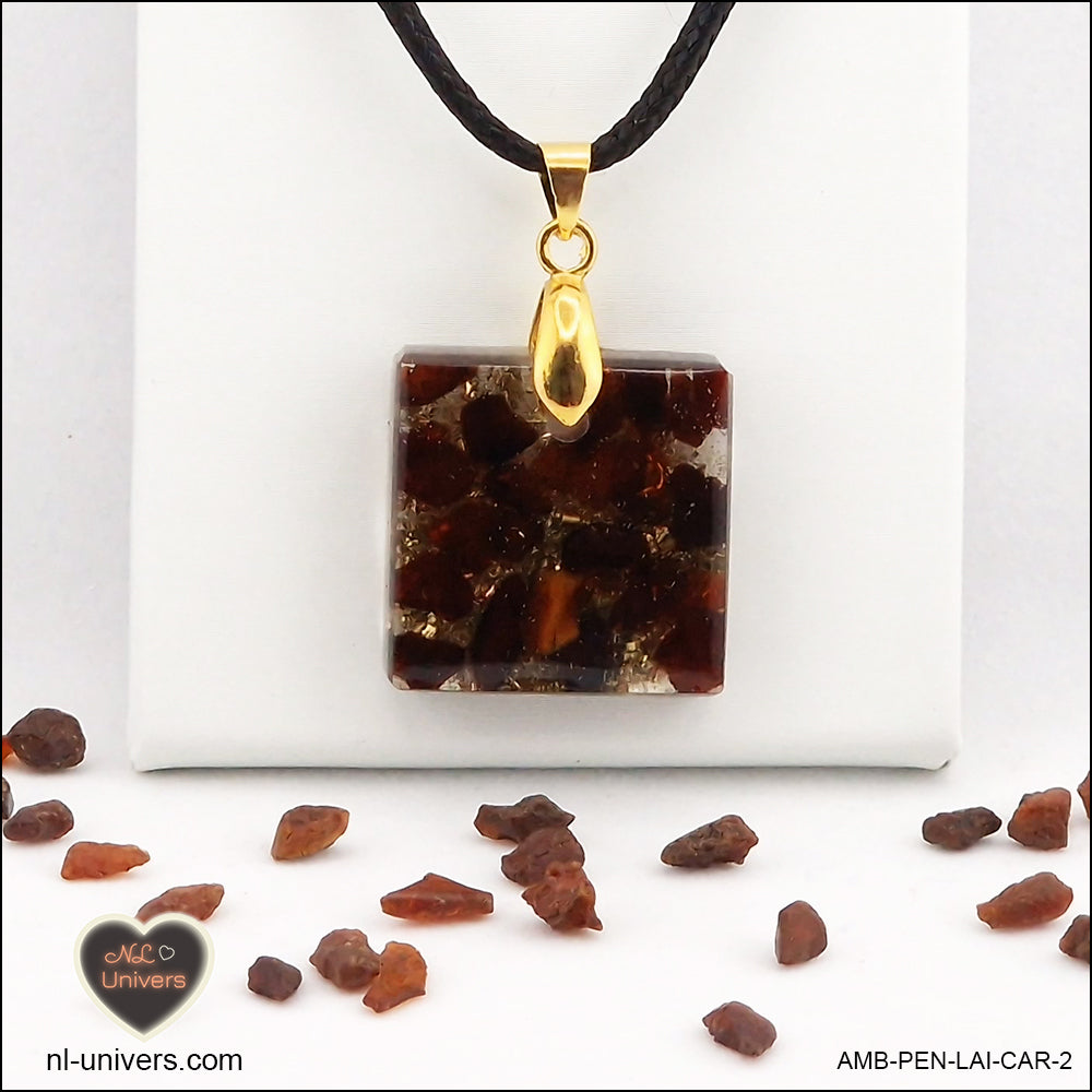 Square Amber pendant M.1 in brass orgonite