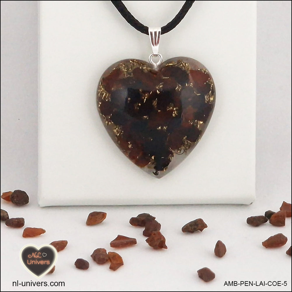 Amber heart pendant M.3 in brass orgonite