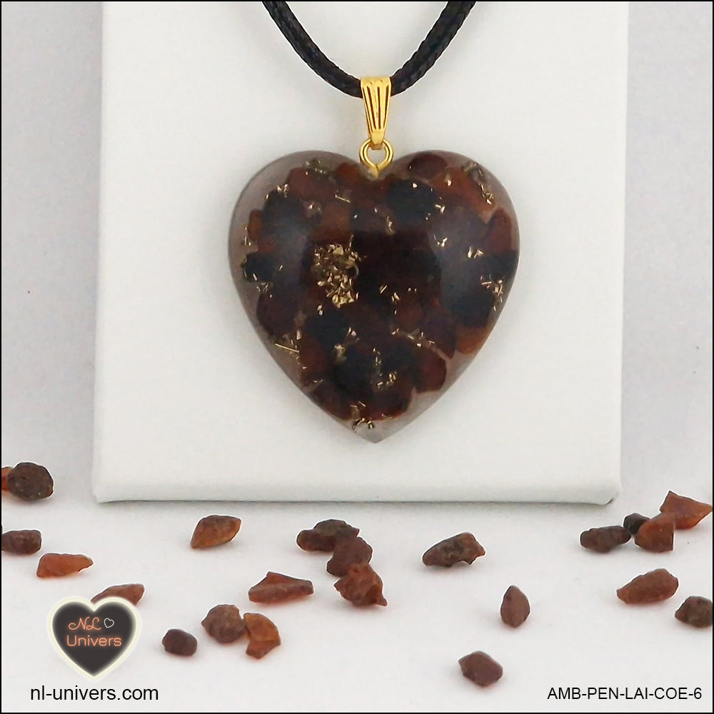 Amber heart pendant M.3 in brass orgonite