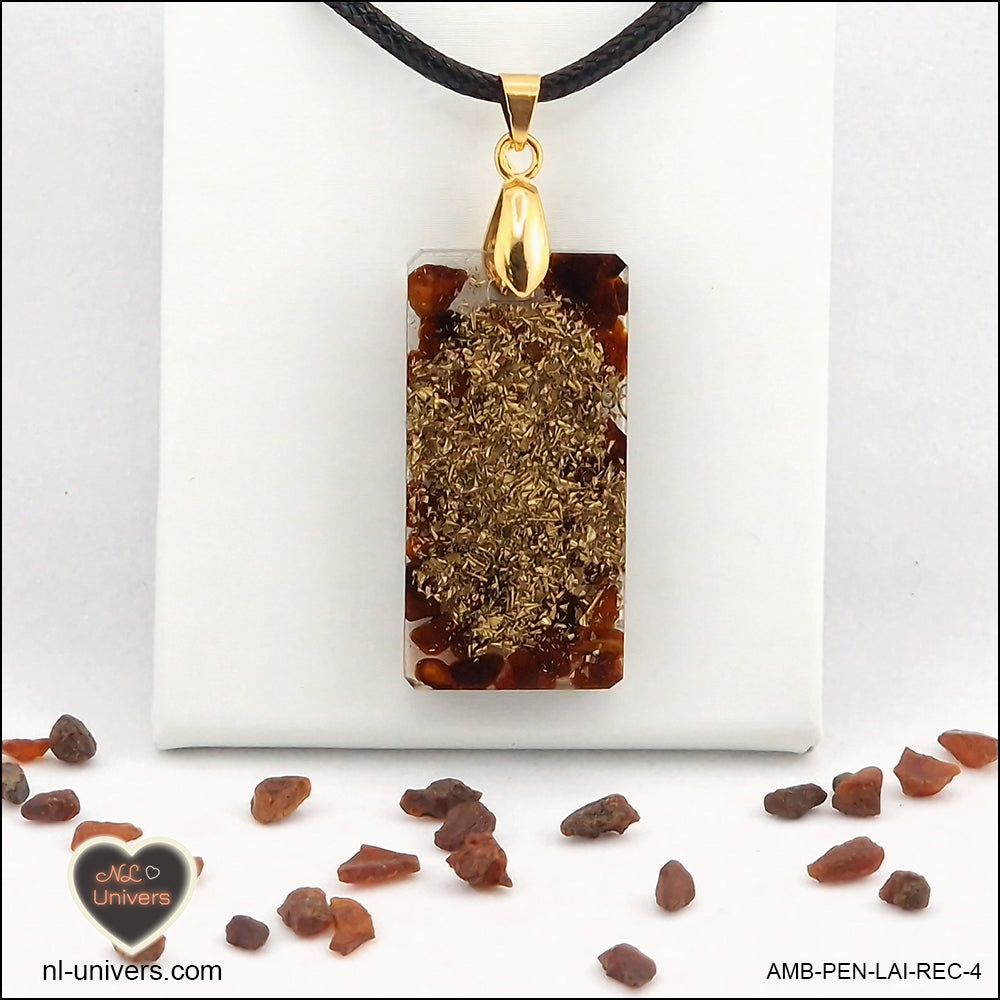 Pendentif Ambre rectangle M.2 en orgonite laiton