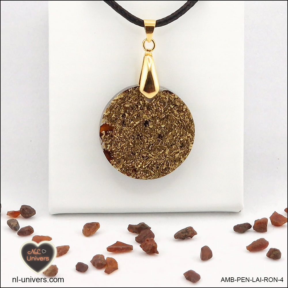 Round Amber pendant M.2 in brass orgonite