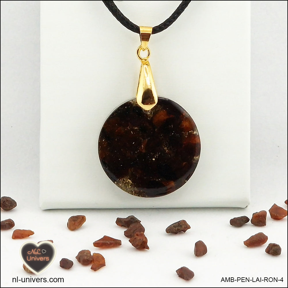 Round Amber pendant M.2 in brass orgonite