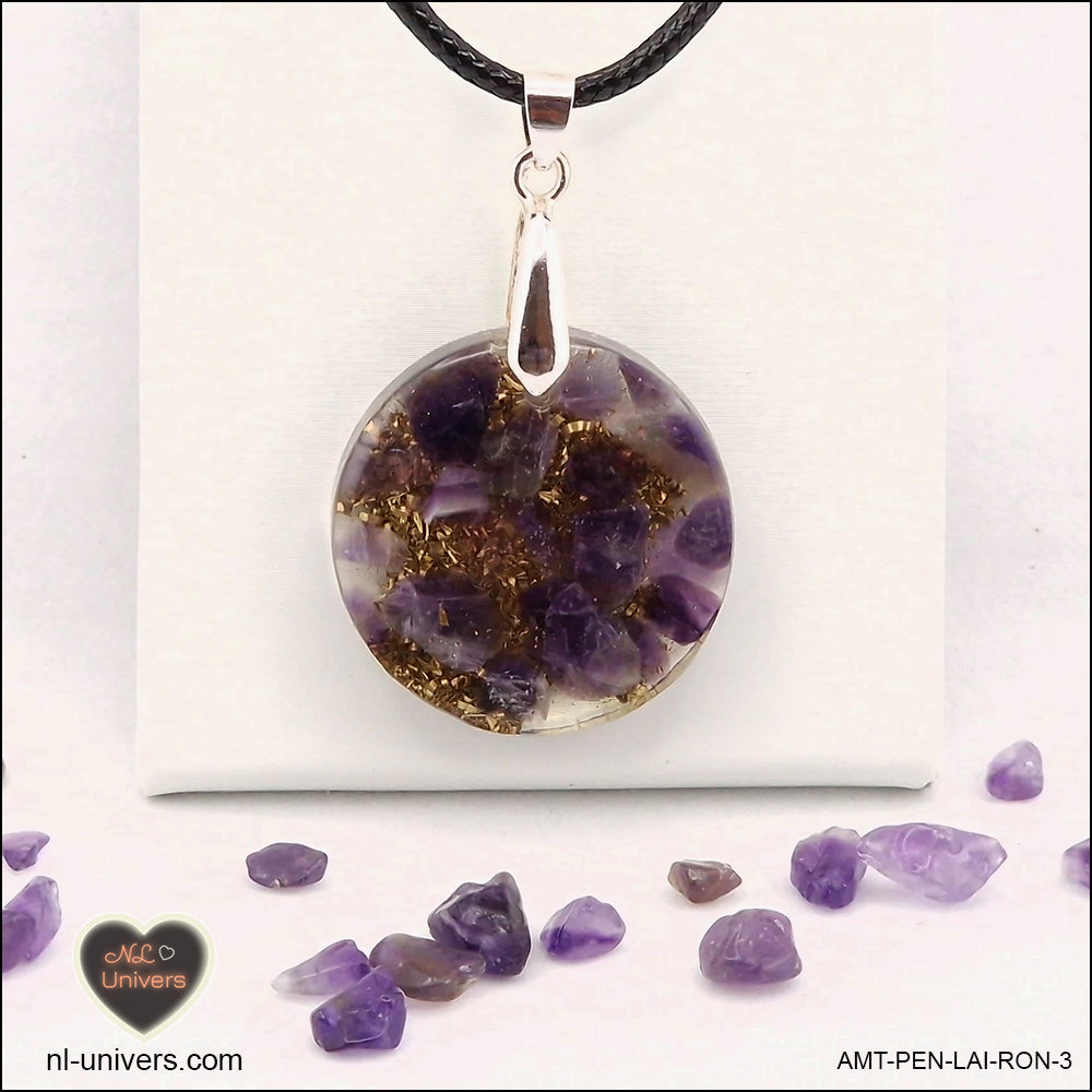 Round Amethyst pendant M.2 in brass orgonite