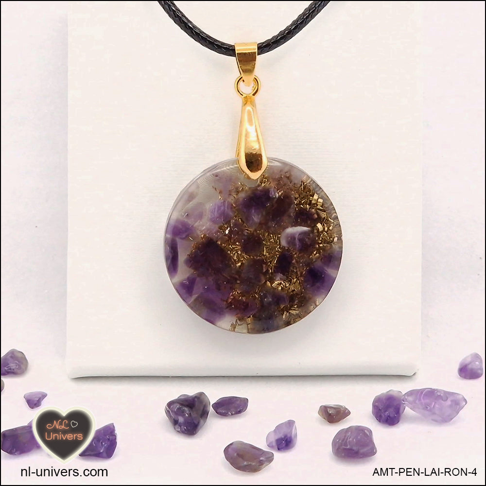 Round Amethyst pendant M.2 in brass orgonite