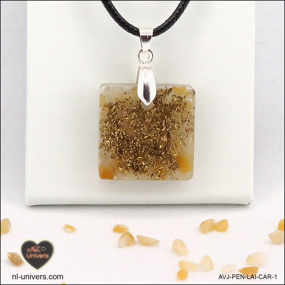 Pendentif Aventurine jaune carré M.1 en orgonite laiton