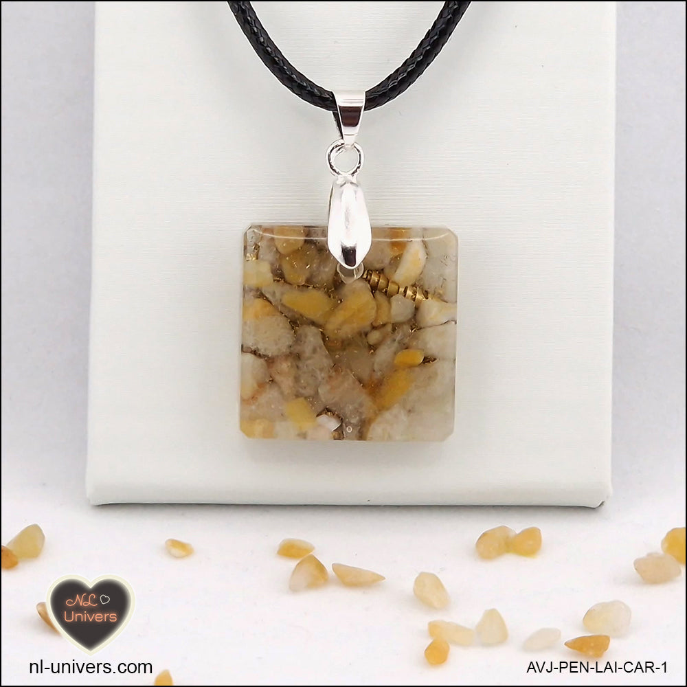 Pendentif Aventurine jaune carré M.1 en orgonite laiton