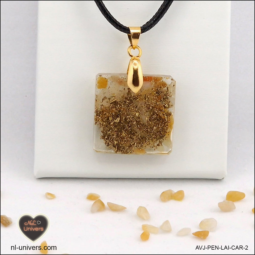 Pendentif Aventurine jaune carré M.1 en orgonite laiton