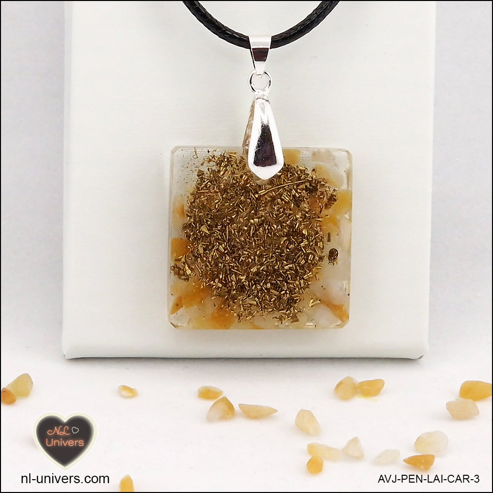 Pendentif Aventurine jaune carré M.2 en orgonite laiton