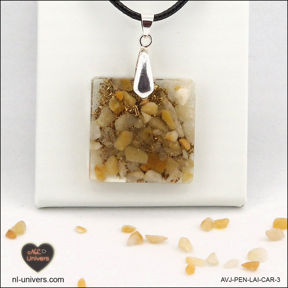 Pendentif Aventurine jaune carré M.2 en orgonite laiton