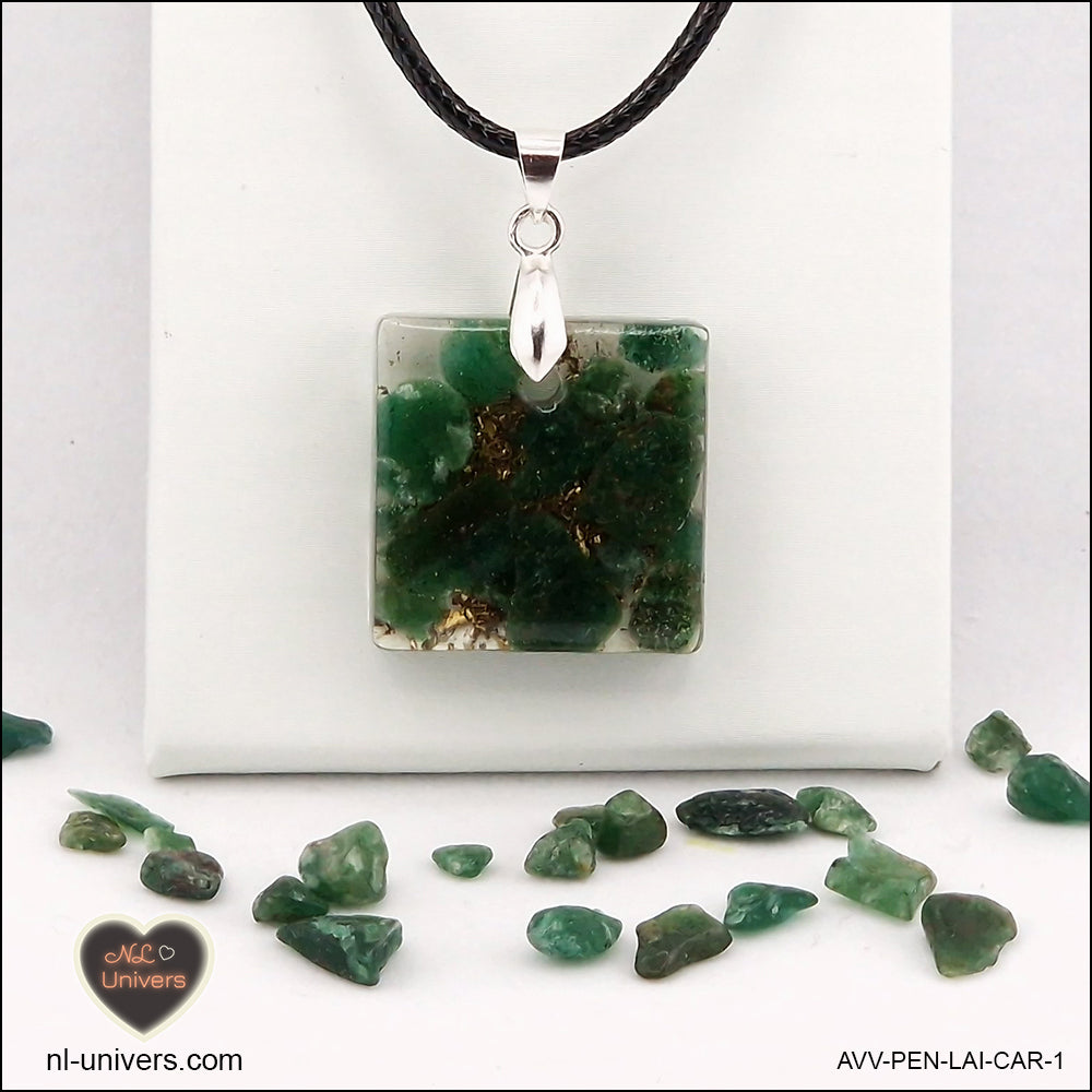 Pendentif Aventurine verte carré M.1 en orgonite laiton