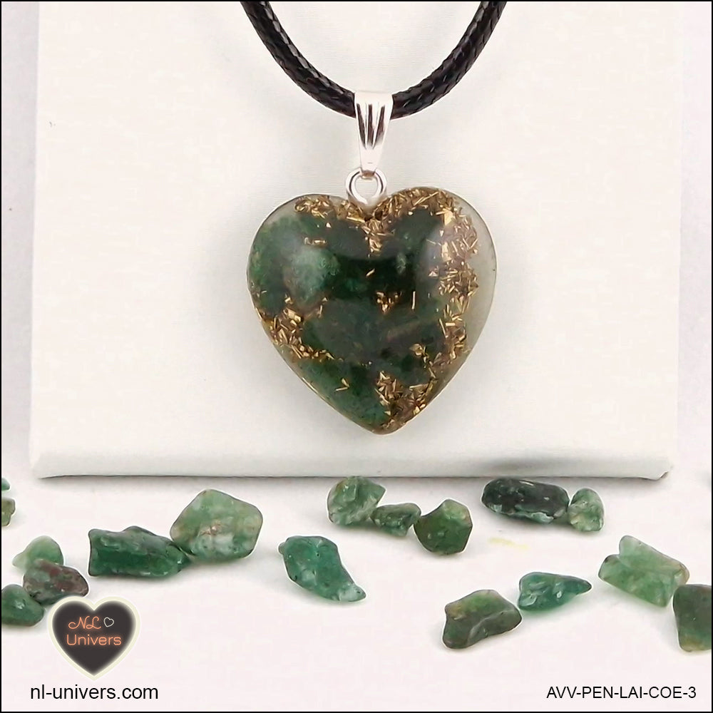 Pendentif Aventurine verte cœur M.2 en orgonite laiton