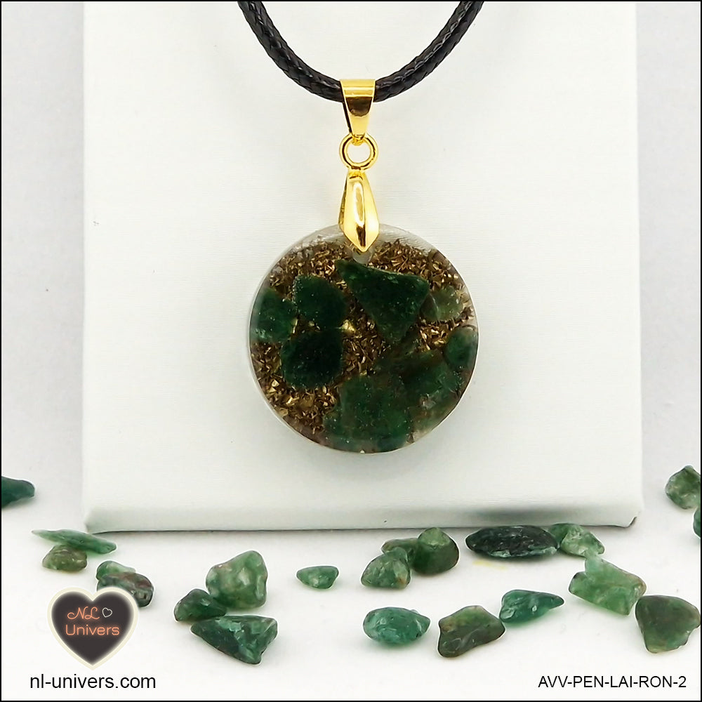 Pendentif Aventurine verte rond M.1 en orgonite laiton