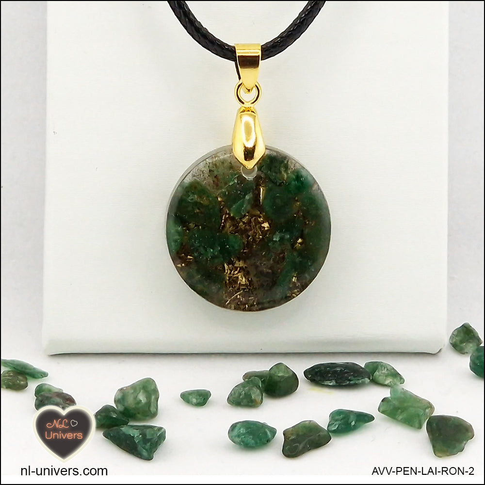 Round green Aventurine pendant M.1 in brass orgonite