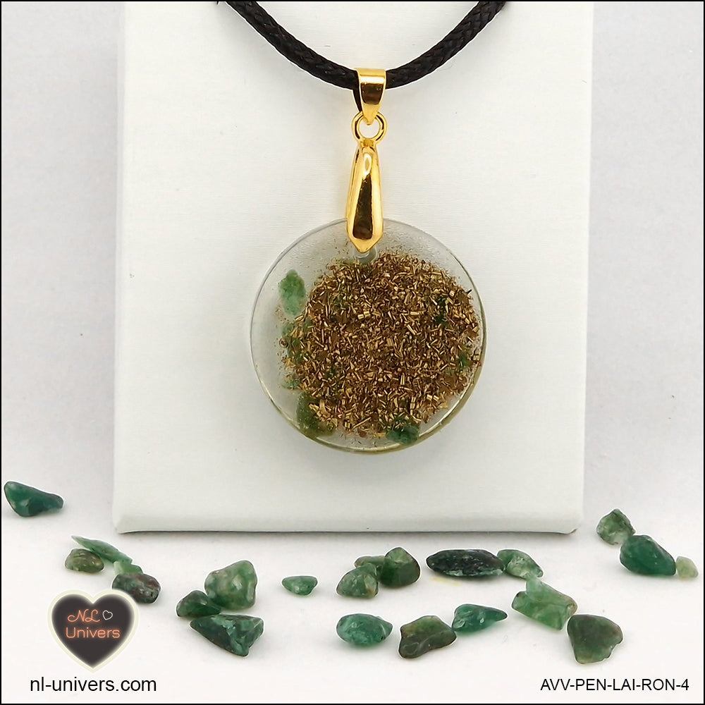 Round green Aventurine pendant M.2 in brass orgonite