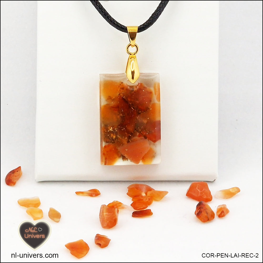Pendentif Cornaline rectangle M.1 en orgonite laiton